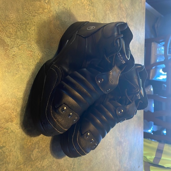 Converse composite toe with full top composite guards add some style to work! - Picture 1 of 4